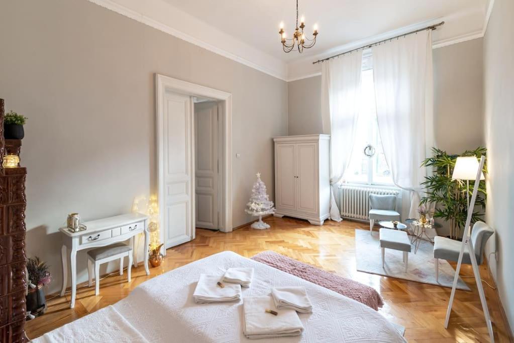 No.8: Lovely & Cosy 3-Room Heart Of The City Timisoara Esterno foto
